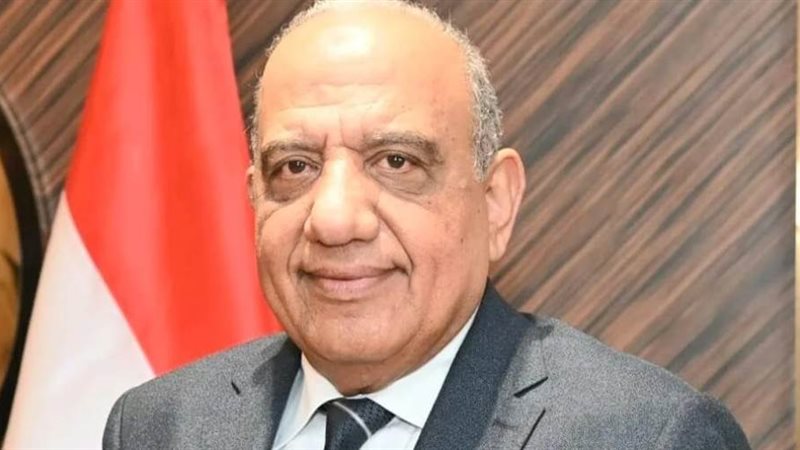 الدكتور محمود عصمت