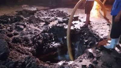 محافظ الشرقية يشرف على أعمال إصلاح خط مياه الشرب بمنطقة حي الزهور بالزقازيق 