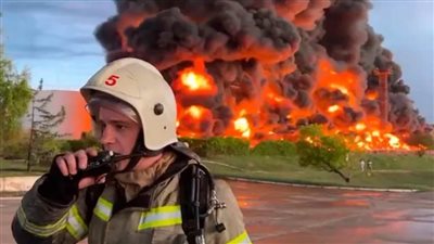 عاجل.. اندلاع حريق في خط أنابيب غاز بشبه جزيرة القرم