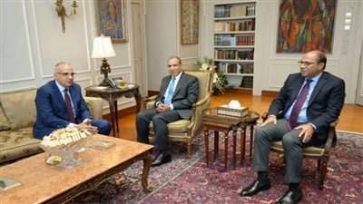 وزيرا الخارجية والموارد المائية يبحثان التعاون في الموضوعات ذات الاختصاص المشترك