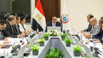وزير الصحة يناقش مشروع «التطوير المؤسسي للوزارة»