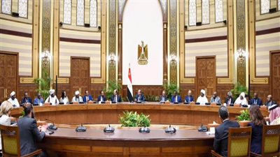 صحيفة كويتية تبرز تأكيد الرئيس السيسي أن مصر لن تألو جهدا في رأب الصدع ووقف الحرب بالسودان