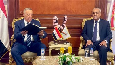 رئيس المحكمة الدستورية في زيارة للنيابة الإدارية