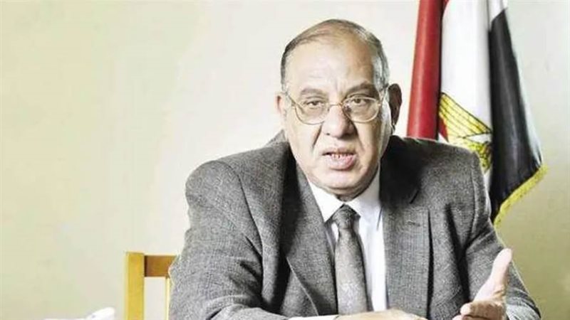 الدكتور طلعت عبد