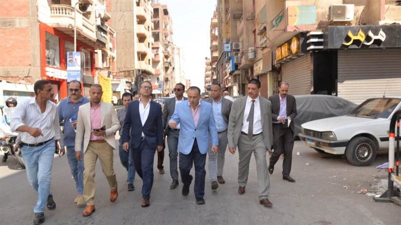 محافظ أسيوط يقود