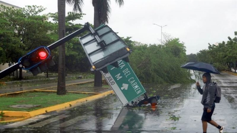 العاصفة بيريل