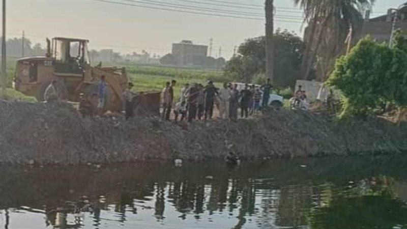 سقوط سيارة ملاكي