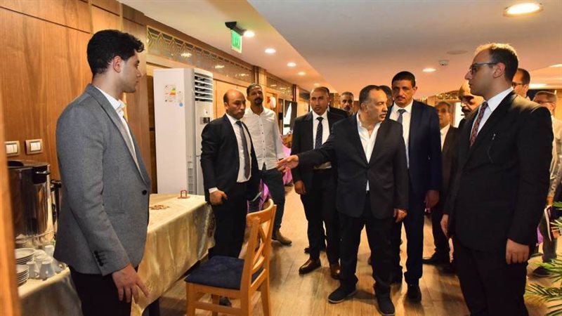 جولة المحافظ