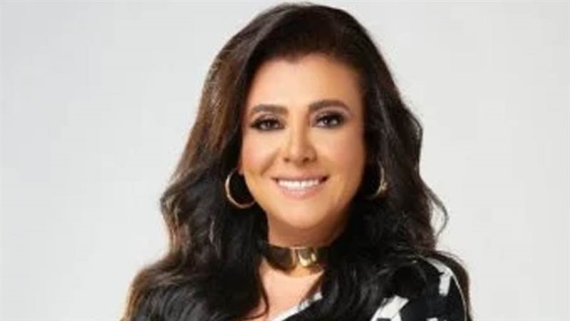 الفنانة نشوى مصطفي