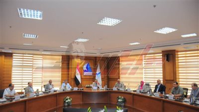 الدسوقي يترأس مجلس عمداء جامعة كفر الشيخ