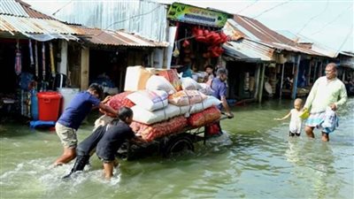 جنوب آسيا تتعرض لفيضانات وانهيارات أرضية بعد هطول أمطار غزيرة
