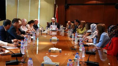 رئيس هيئة المعارض يجتمع مع المجالس التصديرية لرسم خريطة المعارض الخارجية 