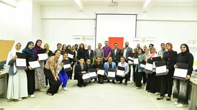 رئيس جامعة الوادي الجديد يشهد ختام دورة مهارات التوظيف