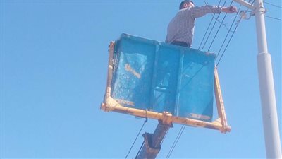 محافظ أسيوط يوجه بتكثيف أعمال صيانة كشافات الكهرباء واستبدال وصيانة 34 كشافًا لإنارة شوارع الغنايم