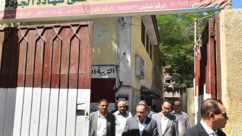 محافظ أسيوط يتفقد