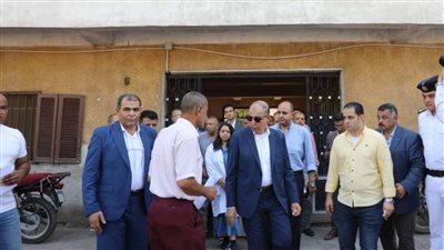 محافظ المنيا يتابع انتظام العمل بأقسام مستشفى الرمد موجهًا بحسن معاملة المرضى