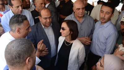 محافظ البحيرة تلتقى المواطنين وتتفقد مستشفي إدكو المركزي  