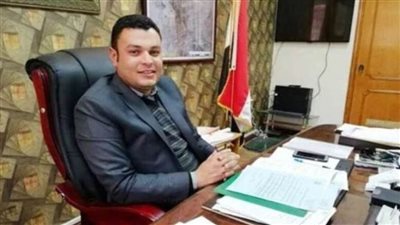 وزير الإسكان يتابع موقف خدمات الشرب والصرف الصحي بالجمهورية 