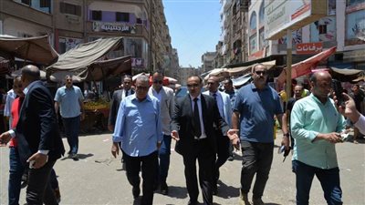 محافظ أسيوط يقود حملة مكبرة لإزالة الاشغالات والتعديات بشوارع القوصية