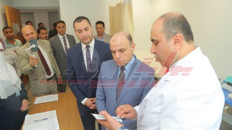 المحافظ يتفقد مركز