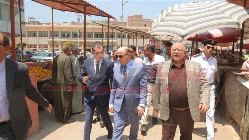 جولة المحافظ