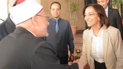 المفتي يقدم التهاني لمحافظ البحيرة بمناسبة توليها المنصب الجديد