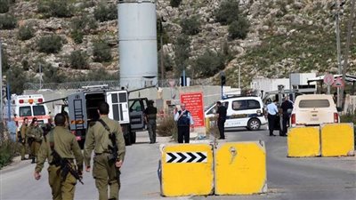 الاحتلال الإسرائيلي يغلق حاجز عطارة العسكري شمال رام الله