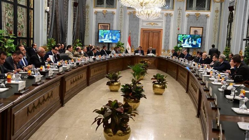 اللجنة خلال اجتماعها