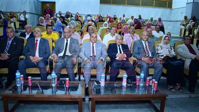 جامعة سوهاج تستعرض إنجازاتها بمحو أمية أكتر من ١٤١ ألف دارس