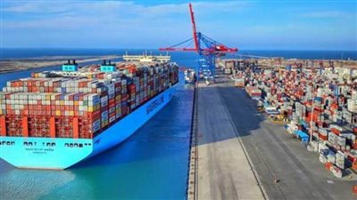 تداول 40 سفينة للحاويات والبضائع العامة بميناء دمياط