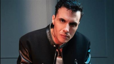 أمير عيد يروج لعمل جديد بعنوان Roxi