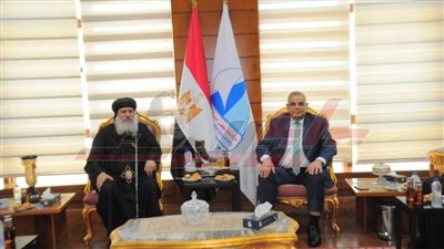 رئيس جامعة كفر الشيخ يستقبل وفدًا كنسيًا رفيع المستوي 