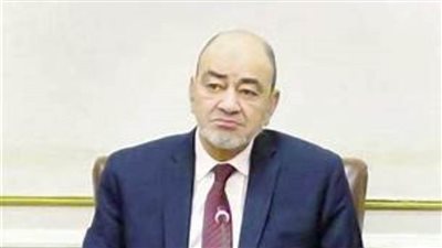 انفراج أزمة تكدس شحنات الجوانتي الطبي بالموانئ نتيجة لتدخل محافظ البنك المركزي