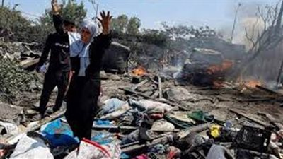 40 شهيد في مجزرتين في النصيرات والمواصي