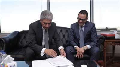 وزير السياحة والاثار يلتقي وزير الاستثمار والتجارة الخارجية لبحث سبل التعاون المشترك بين الوزرتين