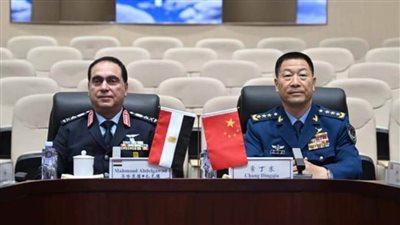 قائد القوات الجوية يلتقي نظيره الصيني