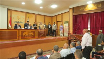 مناقشه 18 شكوى في لقاء المواطنين بكفر الشيخ