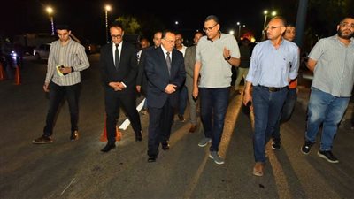 محافظ أسيوط يتفقد أعمال التخطيط المروري للشوارع لإعادة الوجه الحضاري لها