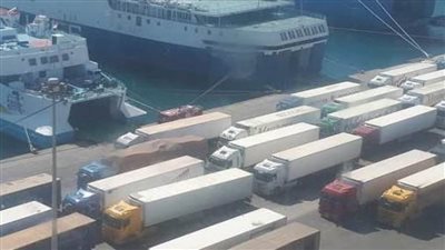 تداول 13 ألف طن و738 شاحنة بضائع عامة ومتنوعة بموانئ البحر الأحمر