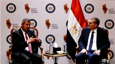 وزير البترول يعقد مباحثات مع نظيره الأردني في مجالات التعدين