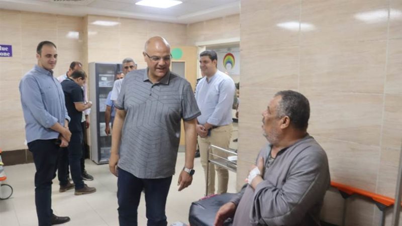 محافظ القليوبية يستمع