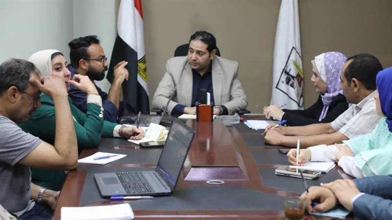 اجتماع نائب محافظ