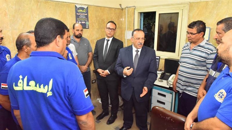 جانب من جولة المحافظ