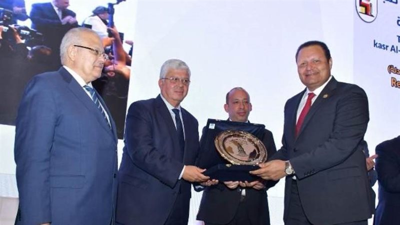 تكريم رئيس الرقابة