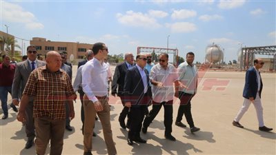 محافظ كفر الشيخ يتفقد شركة مصر لتعبئة الغازات 