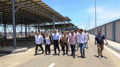 محافظ أسوان: جار إنشاء موقف لسيارات الكفور الشرقي بمدينة كوم أمبو