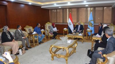  بالصور.. محافظ الغربية يطالب بتكثيف التوعية ويؤكد: المبادرات الخضراء تحد من التلوث البيئي