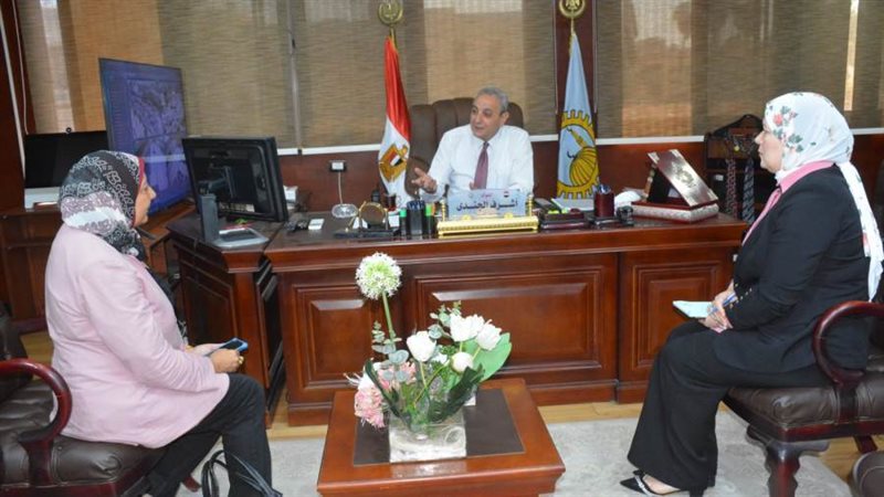 محافظ الغربية خلال