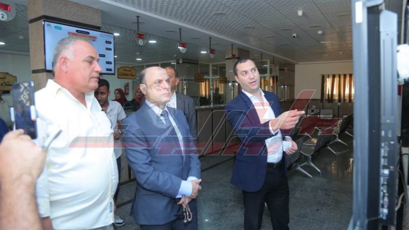 محافظ كفرالشيخ ونائبة