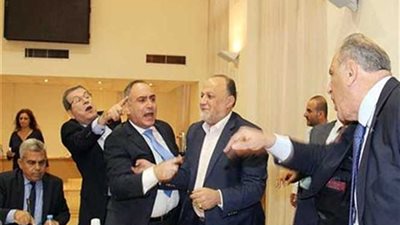 هرج ومرج في جلسة 